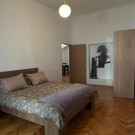 Apartman Ultra *