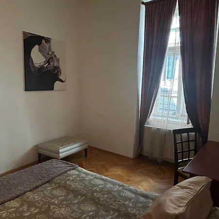 Ultra Apartman *